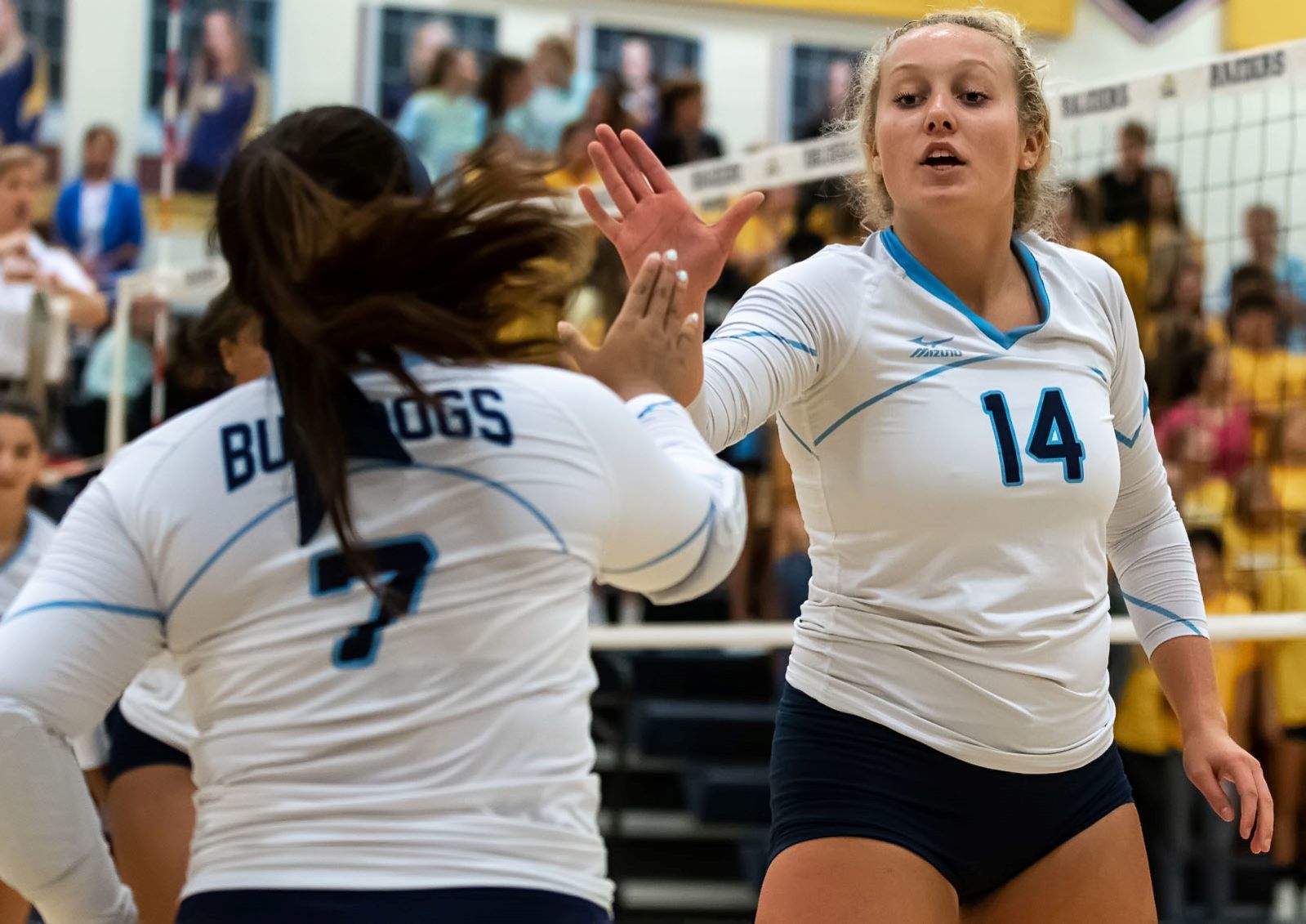 LC v SB volley_18.jpg